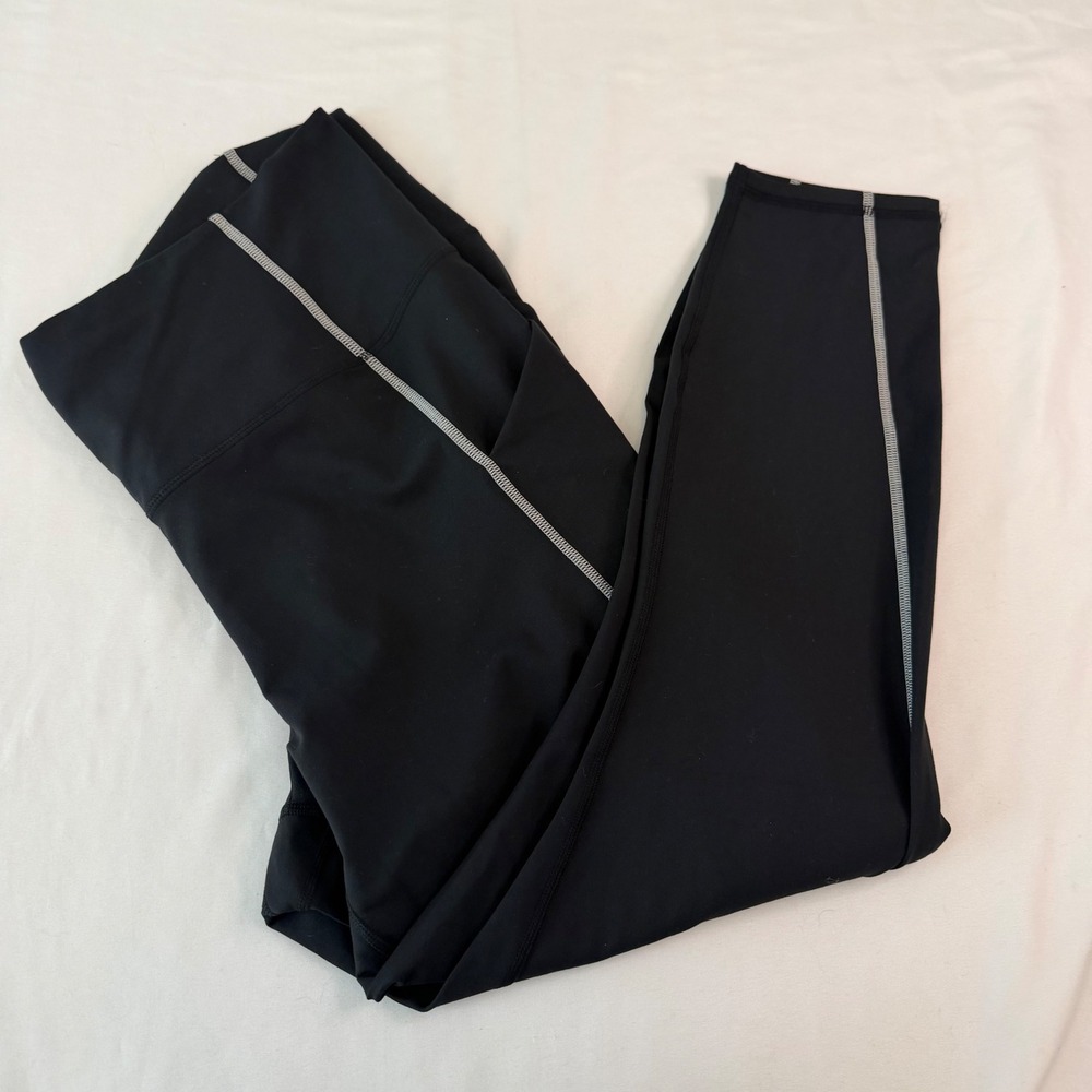 Fabletics PureLuxe Oasis High-Waisted 7/8 Leggings Black White 1X Activewear